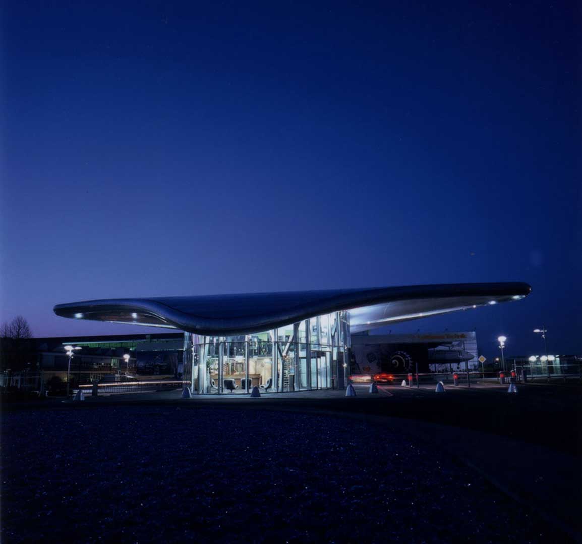 Galeriebild / Lufthansa Basis Hamburg,Lighting design of the reception building and the outdoor facilities