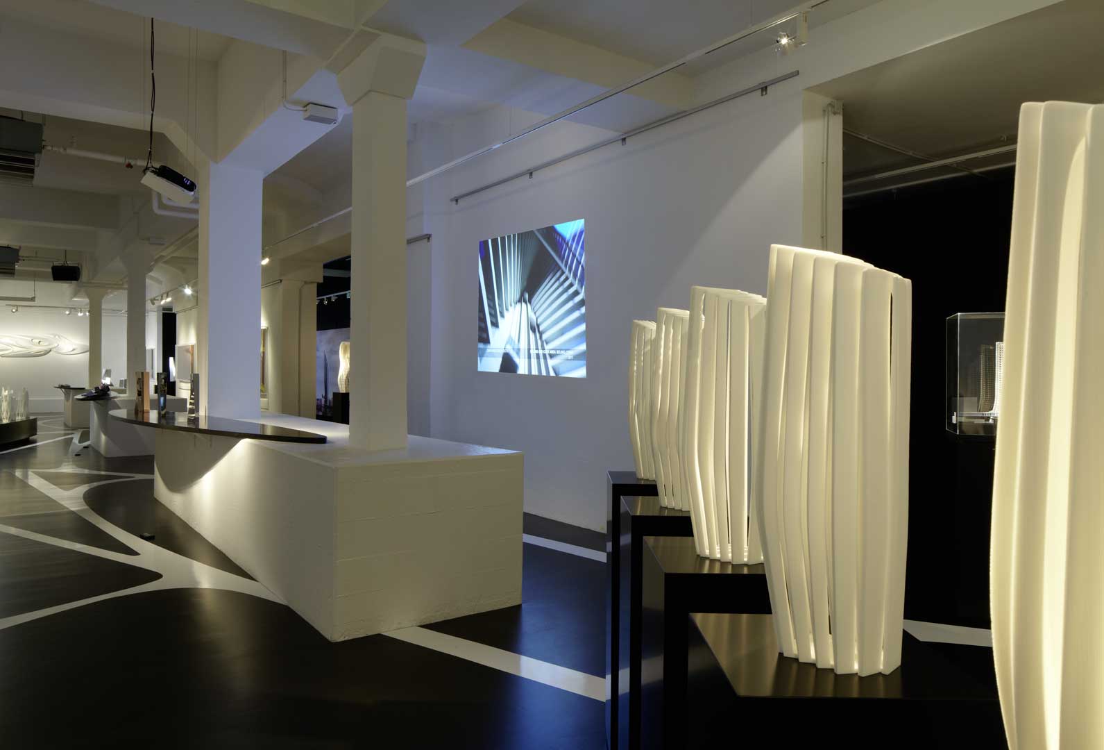 Galeriebild / Zaha Hadid Architects, Exhibition Parametric Tower Research im Rahmen des AIT-Salons